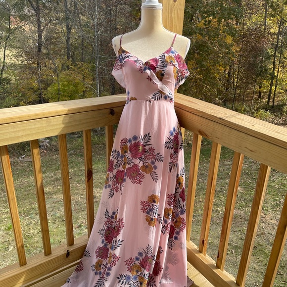 Light pink floral maxi dress Lulu’s size S - Picture 3 of 9